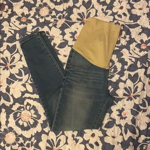 A-glow maternity jeggings size 2